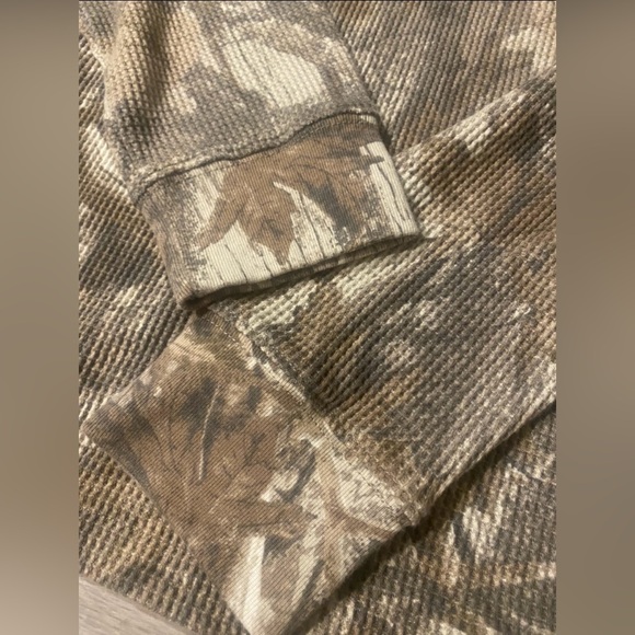| NWTS|🔥🤎 Oversized Camo Thermal | Sold Out & Rare Find - Picture 6 of 7